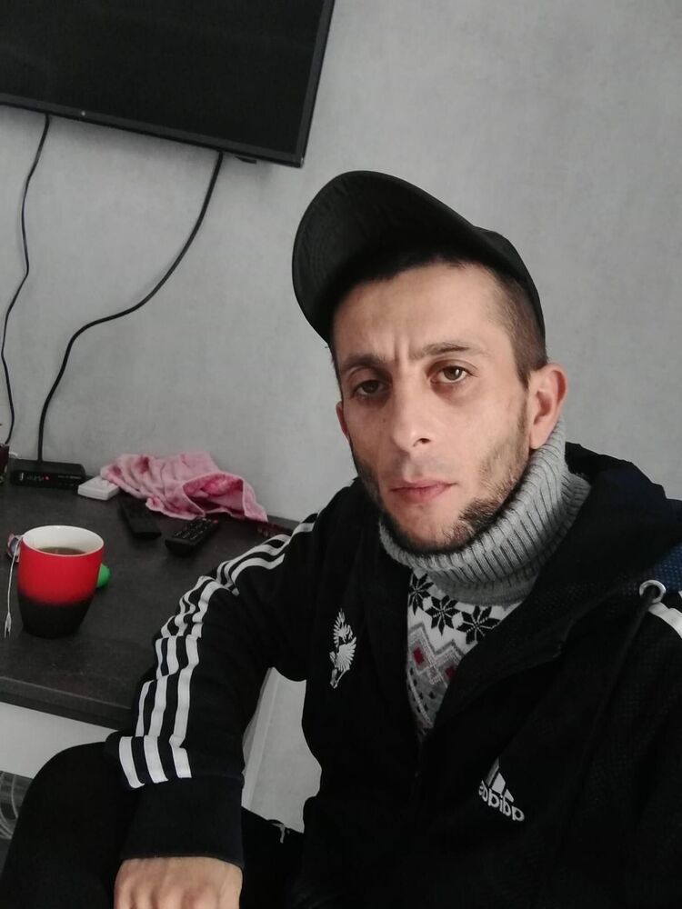  47722864  , 32 ,    