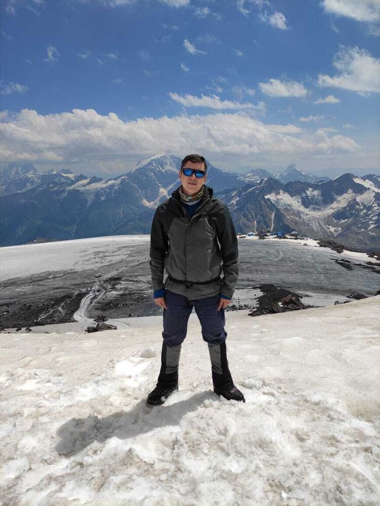   ,   Vik, 40 ,   