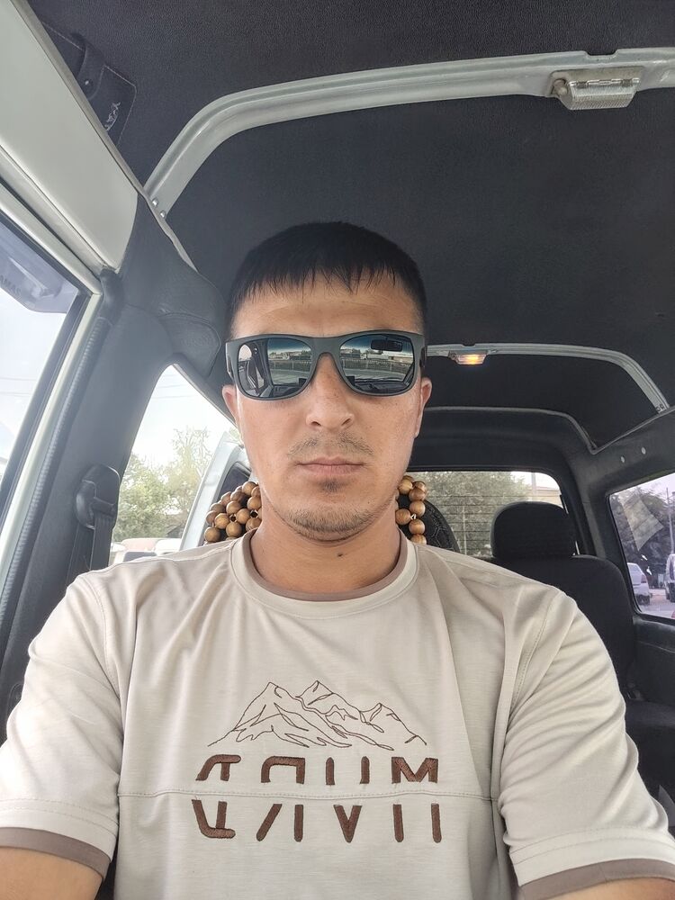  53283734  Sardorbek, 34 ,    