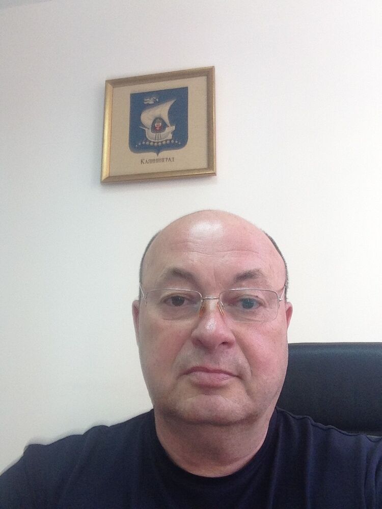  13204244  Aleks, 58 ,    