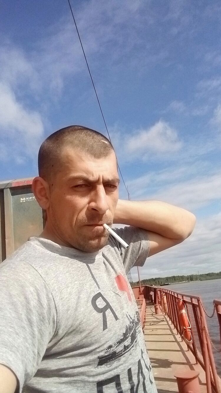  ,   Dmitry, 39 ,   c 