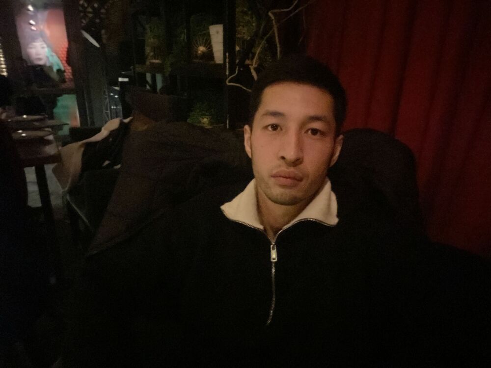  52069454  , 29 ,    Leeds