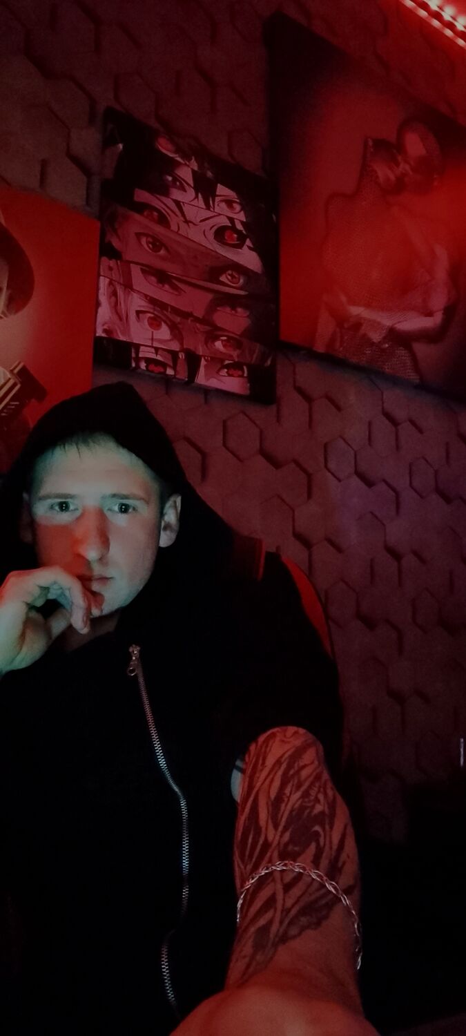  ,   __, 28 ,   ,   