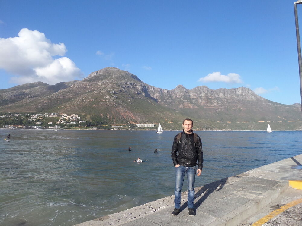  ,   Maksym, 35 ,   