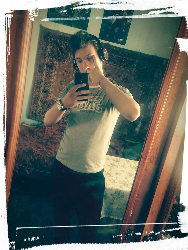  11927464  Denis, 27 ,    