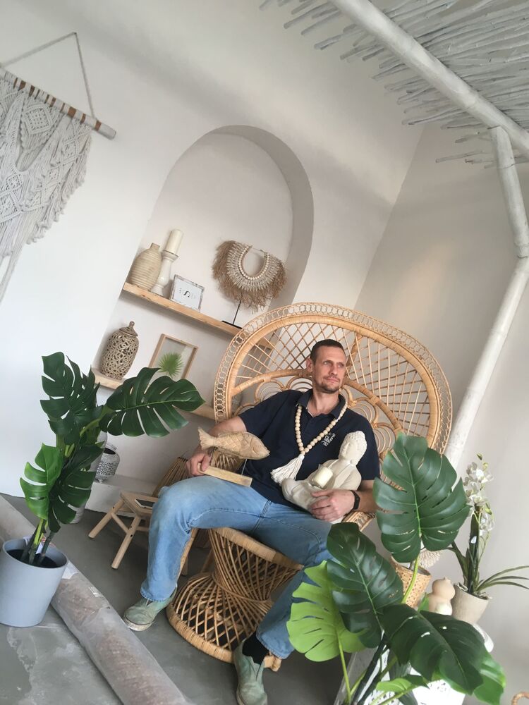  ,   Nikolai, 40 ,   c 