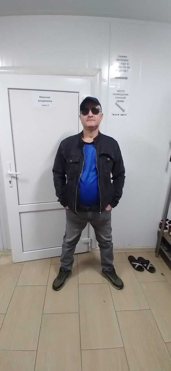  42962054  , 48 ,    