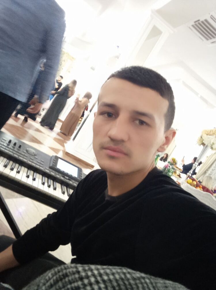  44875854  IKROMJON, 27 ,    