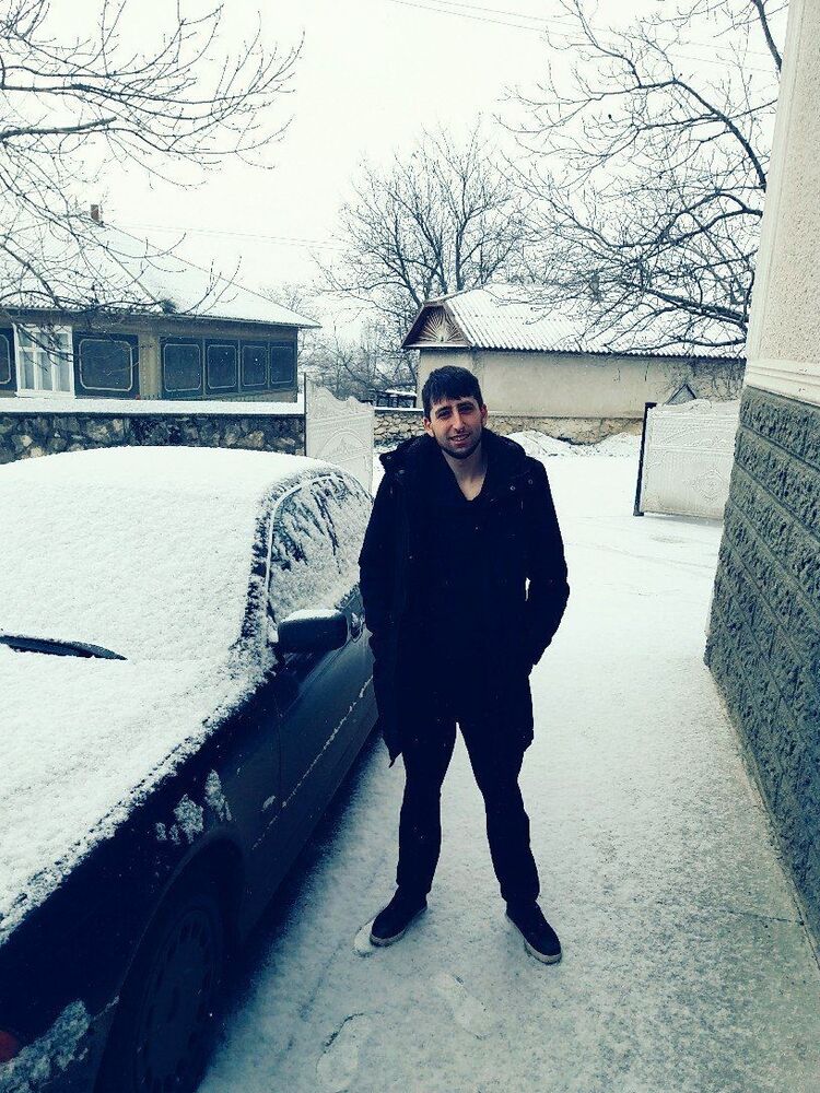 11296094  Andrei, 35 ,    