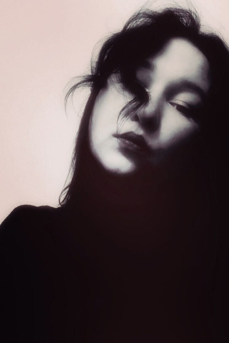  49510914  Elvira, 27 ,    -