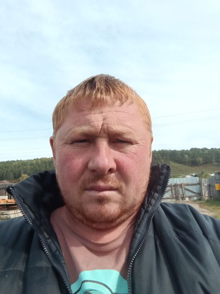  37748534  Konstantin, 38 ,    