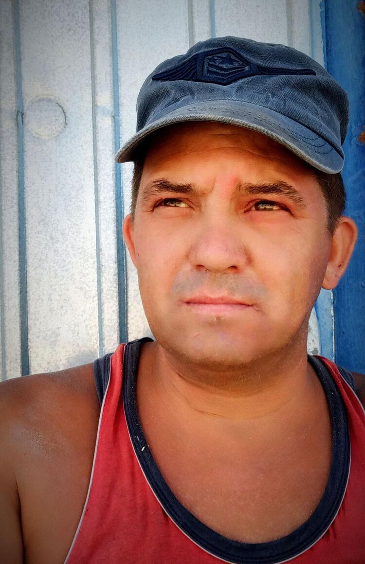  53382844  Mikhail, 48 ,     