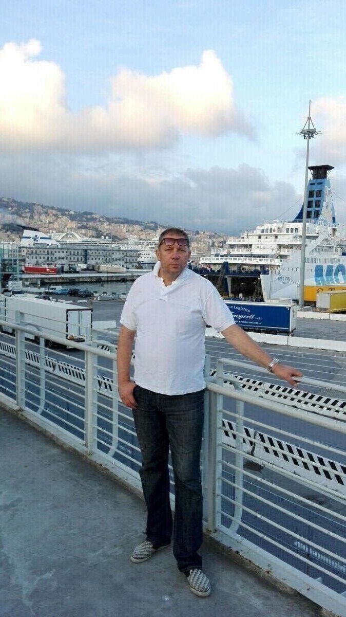  19334804  Serghei, 58 ,    