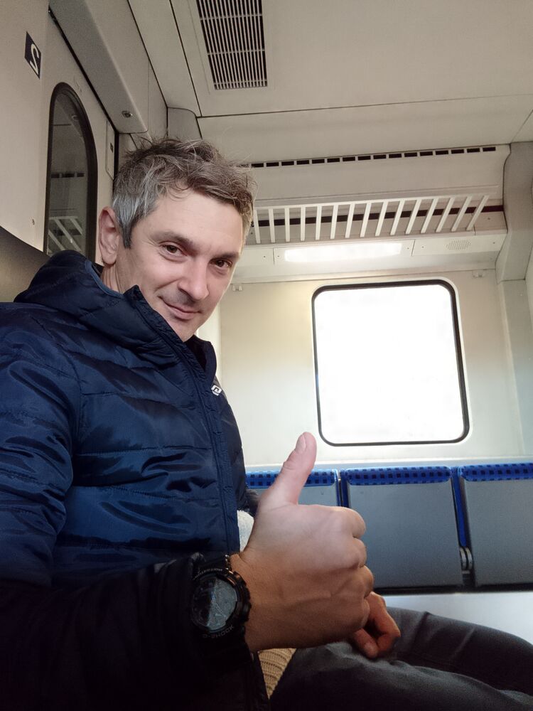  47141104  Denis A, 46 ,    