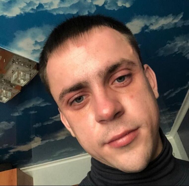  40976494  , 25 ,    --