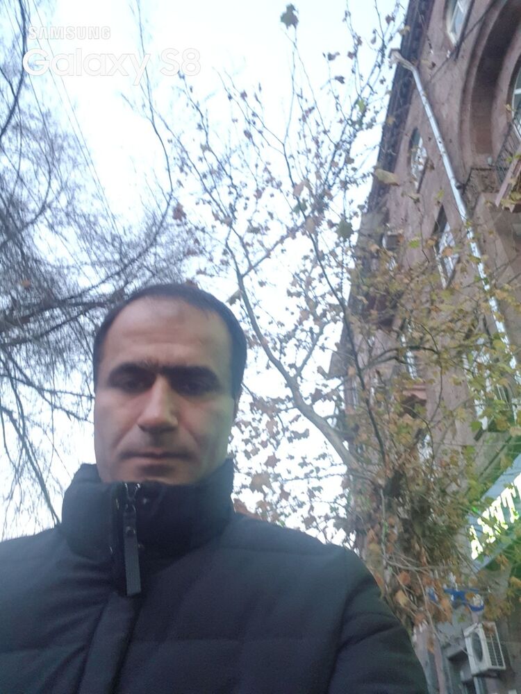  ,   Artur, 48 ,   ,   , c 