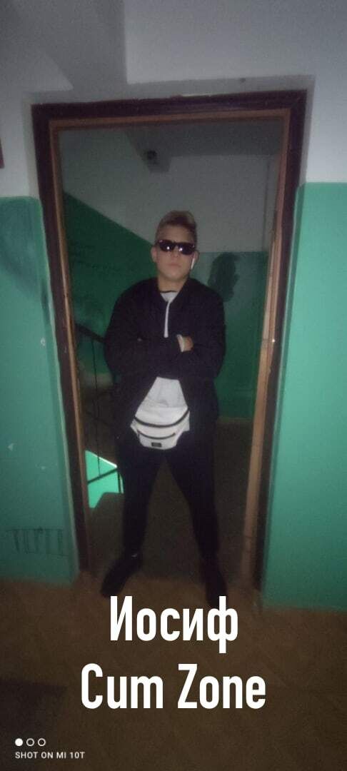  29409854  Maxim, 23 ,    