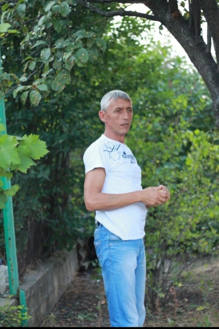  27901094  , 52 ,    