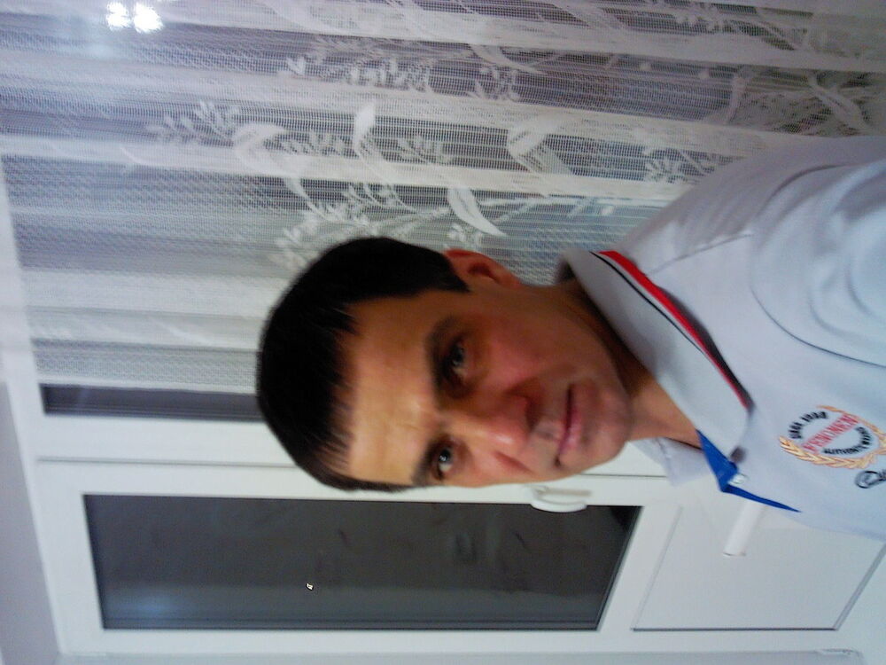  5202184  MARK, 51 ,    -
