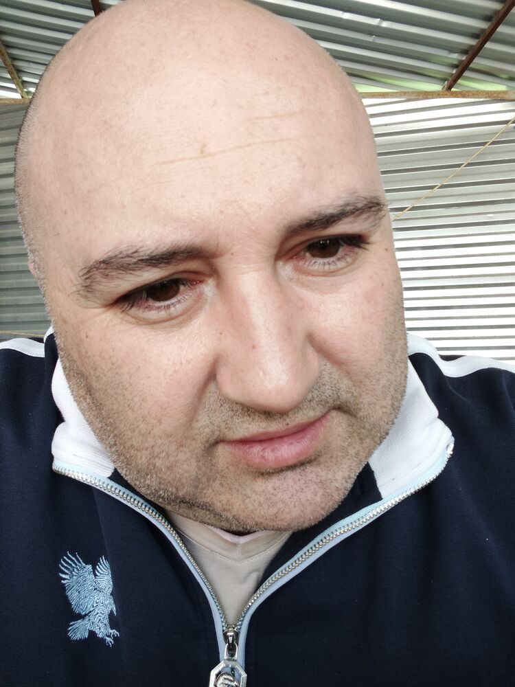  ,   Ruslan, 44 ,   c 