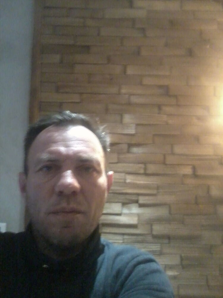  ,   Sergej, 46 ,   