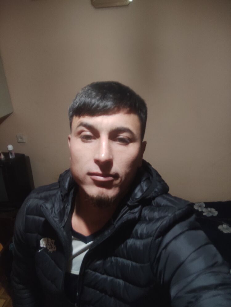  41216194  Urfat, 33 ,    