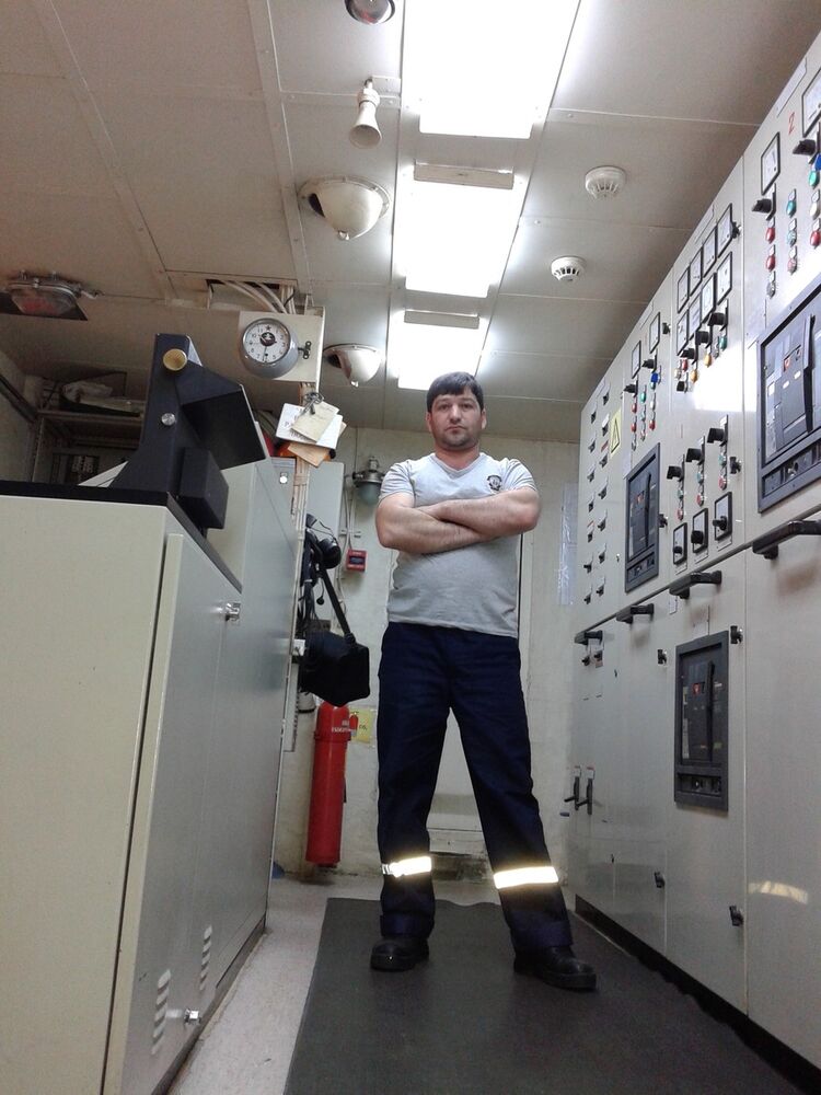  15545664  Famil, 45 ,    