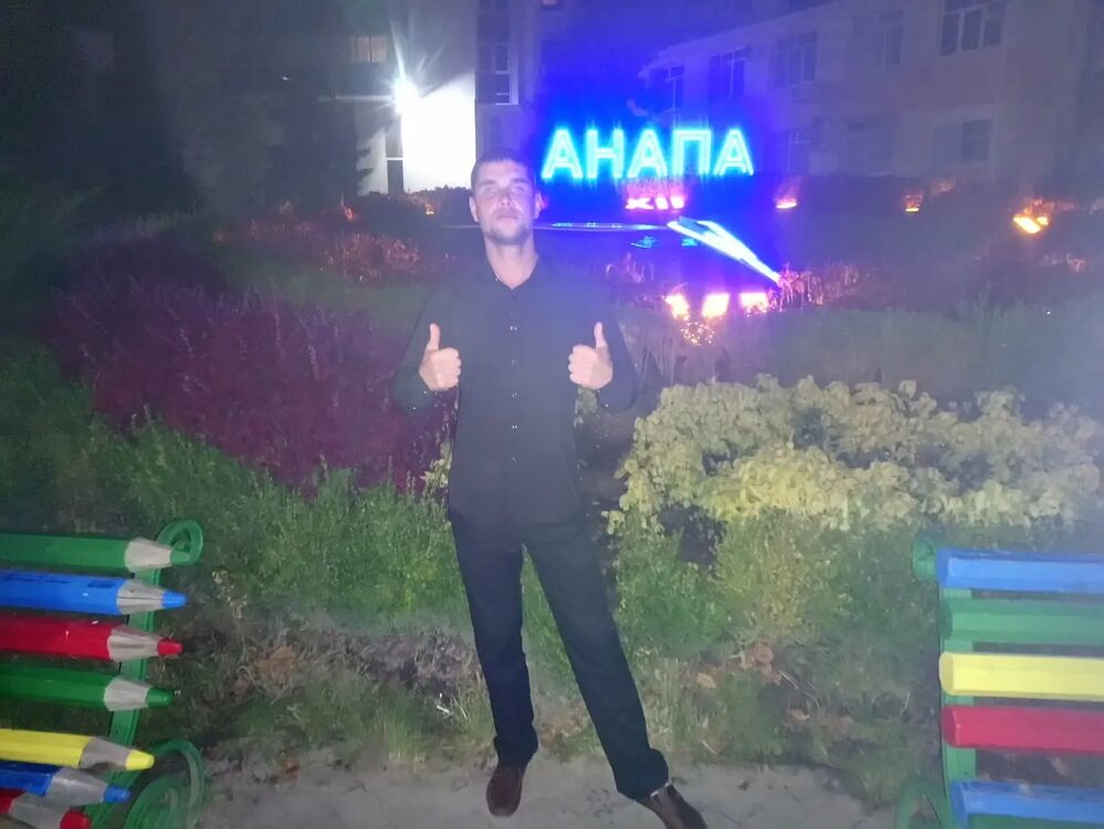  42748434  , 39 ,    