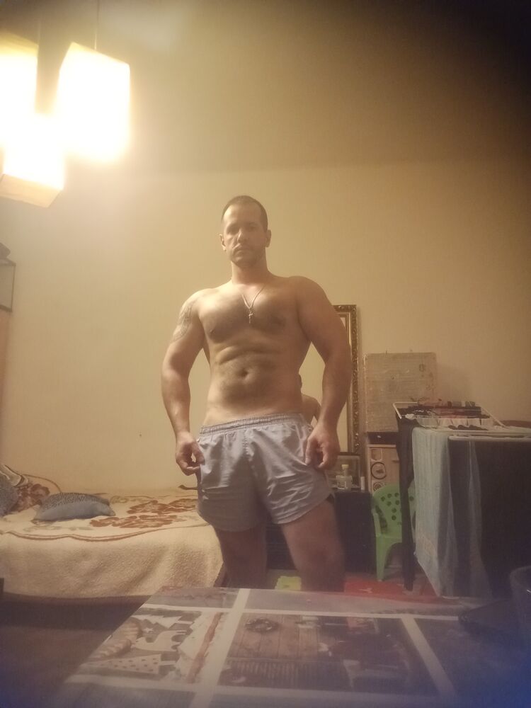  46388134  IVAN, 34 ,    Praha
