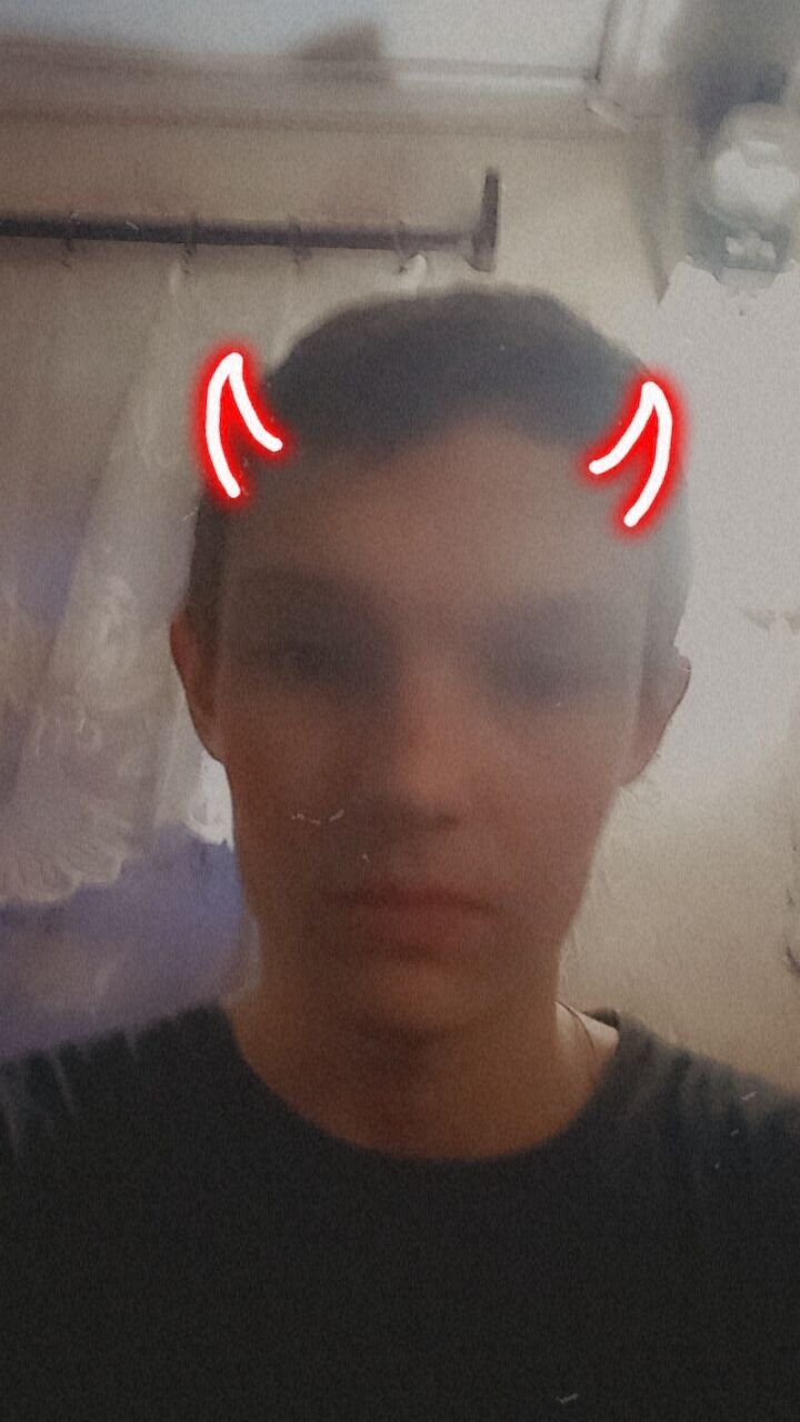  33709794  Ilya, 21 ,    