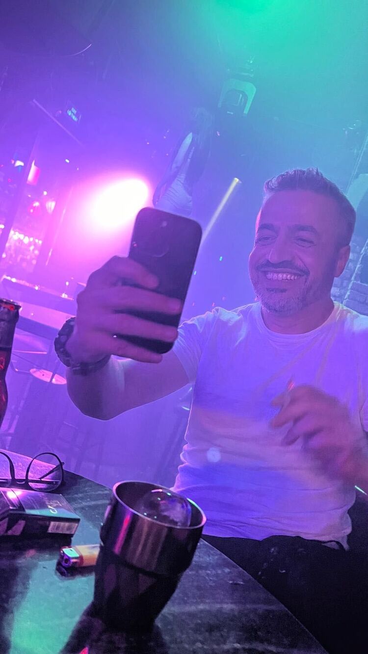  48067984  Murat, 41 ,    