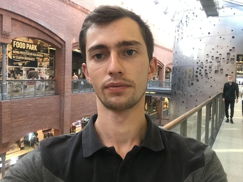  26213084  Ivan, 29 ,    