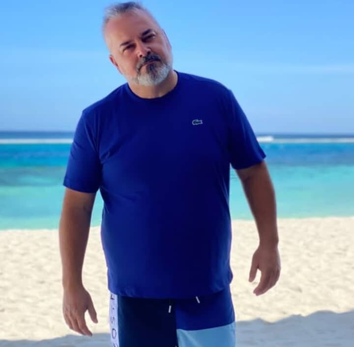  47045384  John Mike, 58 ,    -