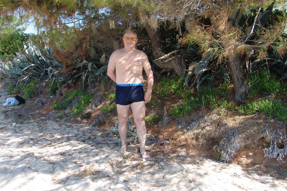  4092524  Viktor, 70 ,    