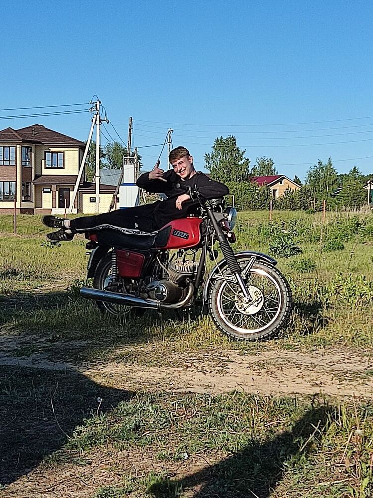  ,   Andrey, 19 ,   ,   