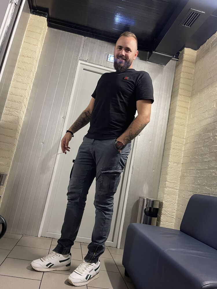  ,   Dejan, 27 ,  