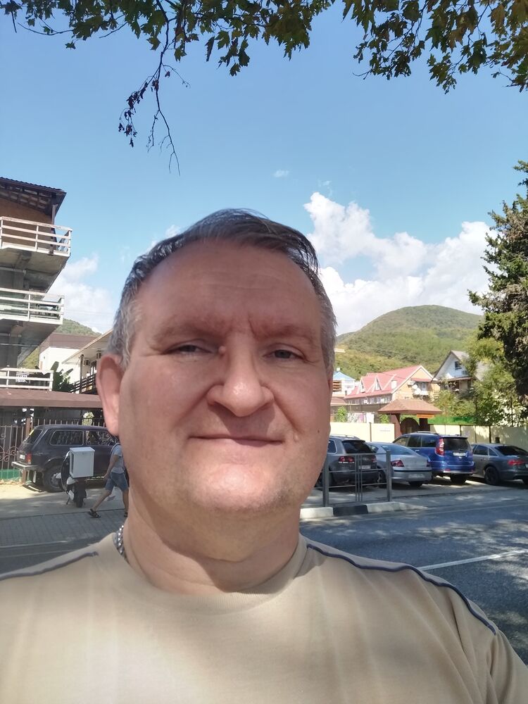  39203244  Eduard, 55 ,    