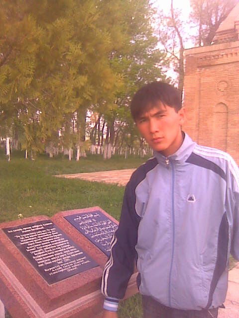  4104444  Kana, 33 ,    