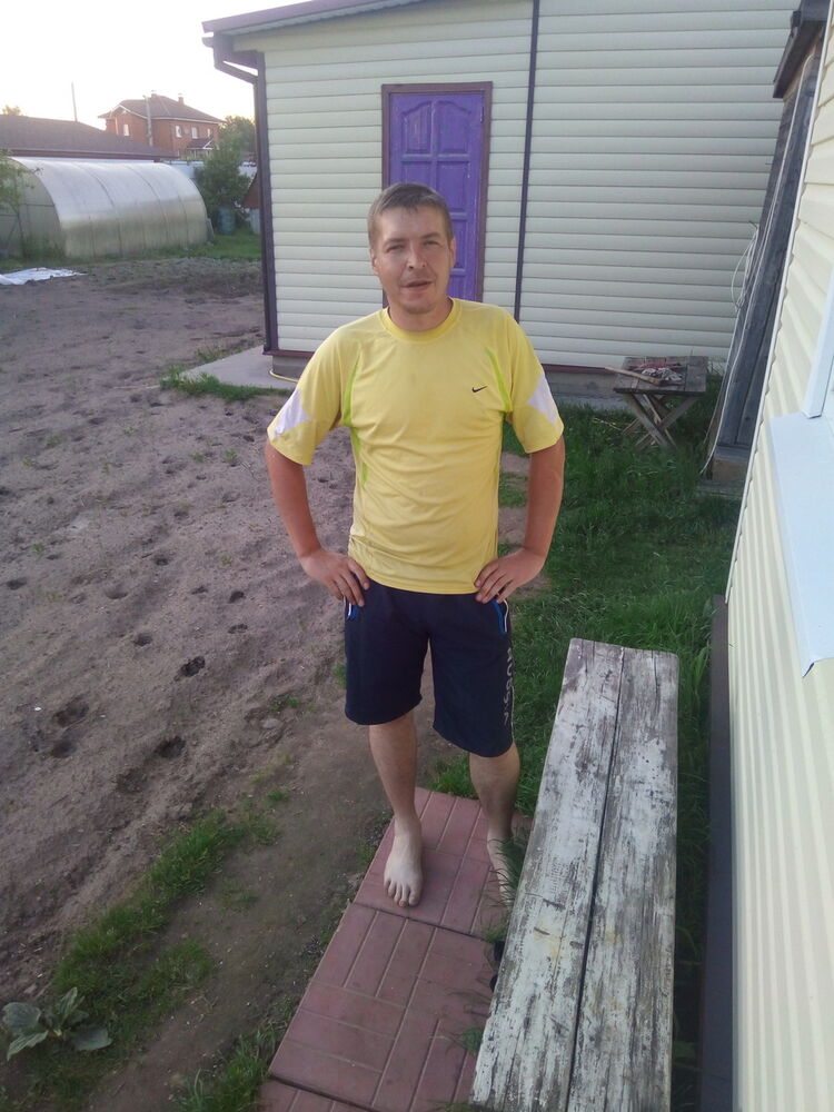  12349244  Ivan, 40 ,    