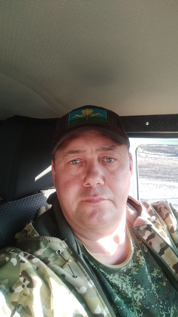  51172154  Raushan, 49 ,    