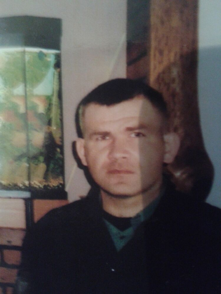  7306644  Alex, 43 ,    