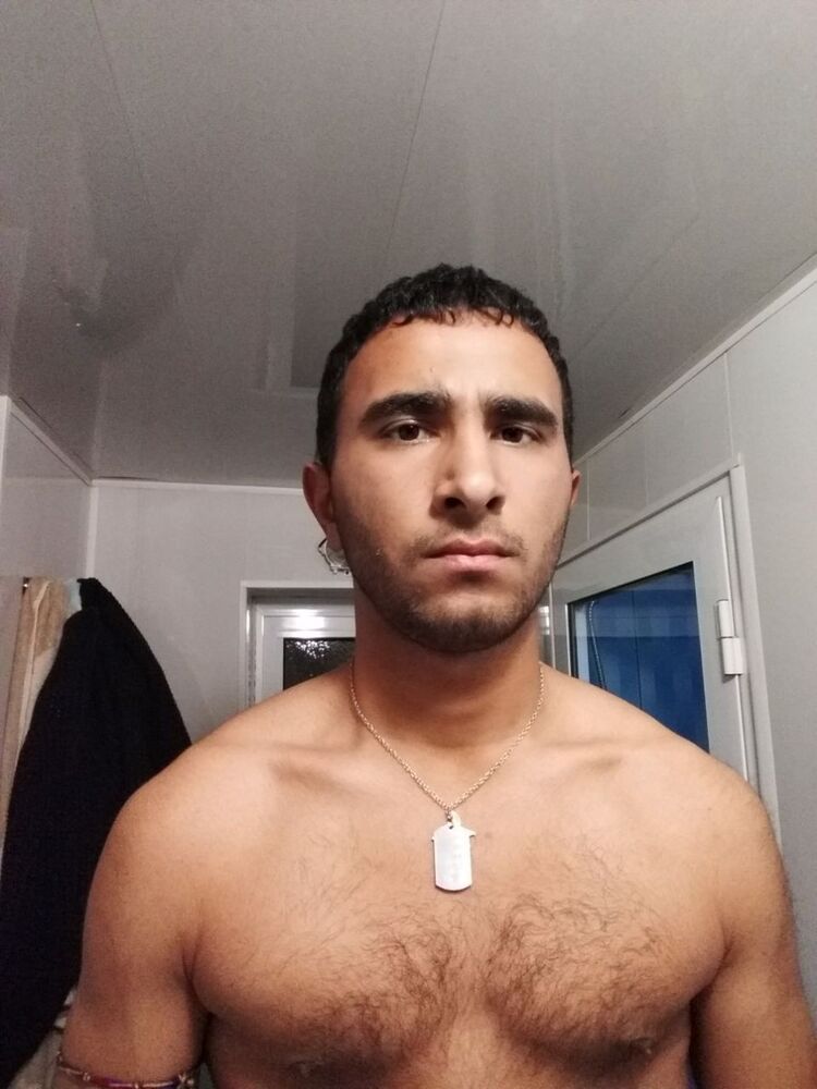  16151864  Javohir, 25 ,    