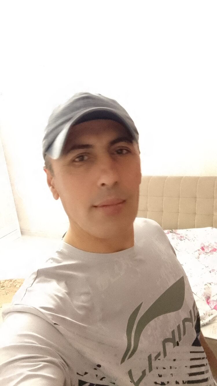  50888784  EMRE, 44 ,    