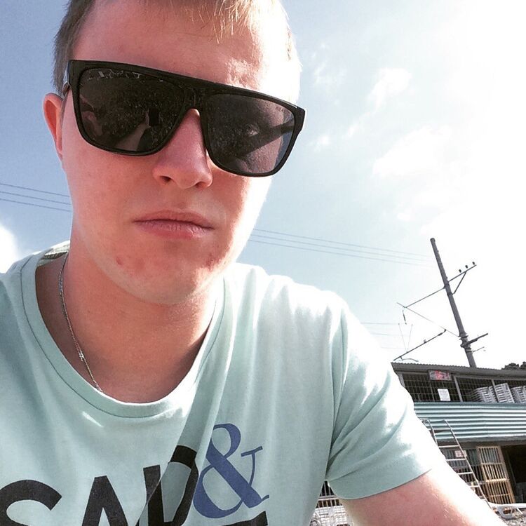 ���� 28893844 ������� ������, 32 ����, ���� ���������� � �������������