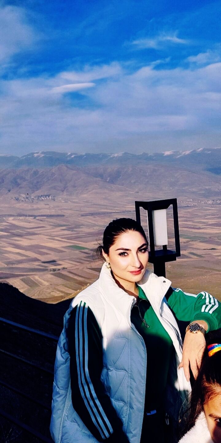  48211494  Mariam, 28 ,    