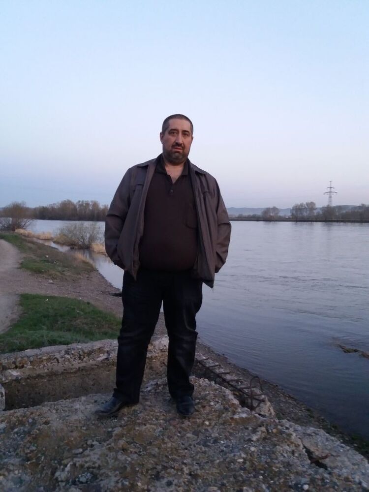  12120204  , 53 ,    -