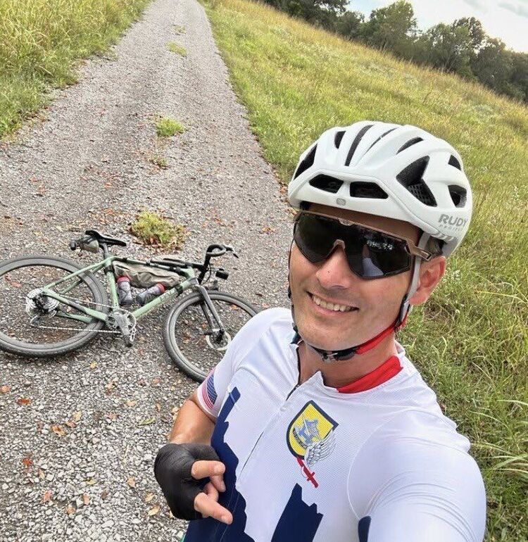  54167074  Leonardo, 43 ,    -