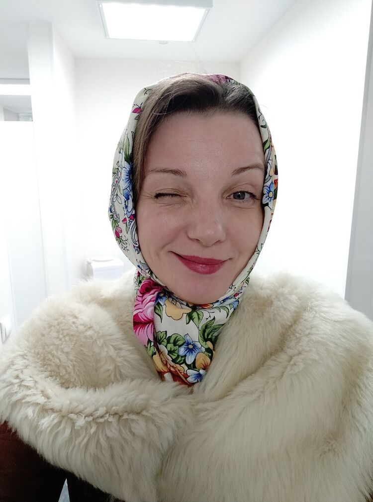  ,   Zoya, 47 ,   ,   