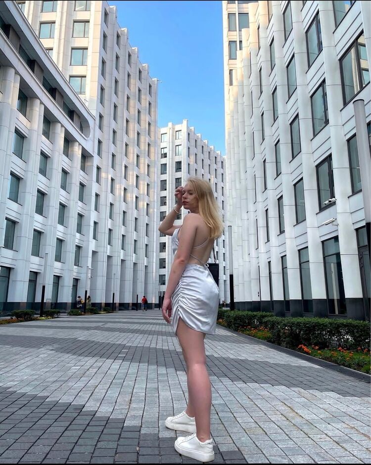  27412664  , 22 ,    -