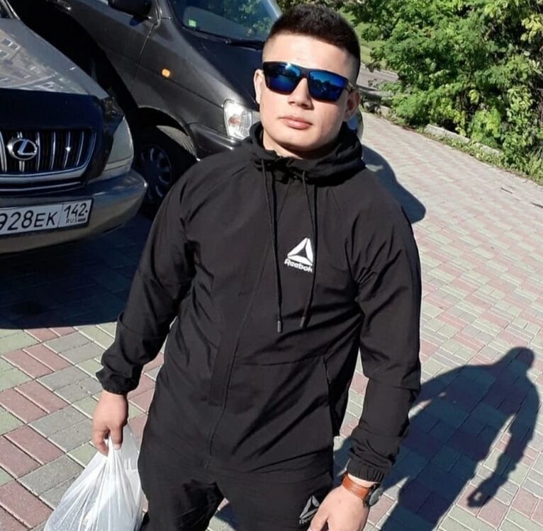  50370504  Farukh, 25 ,    